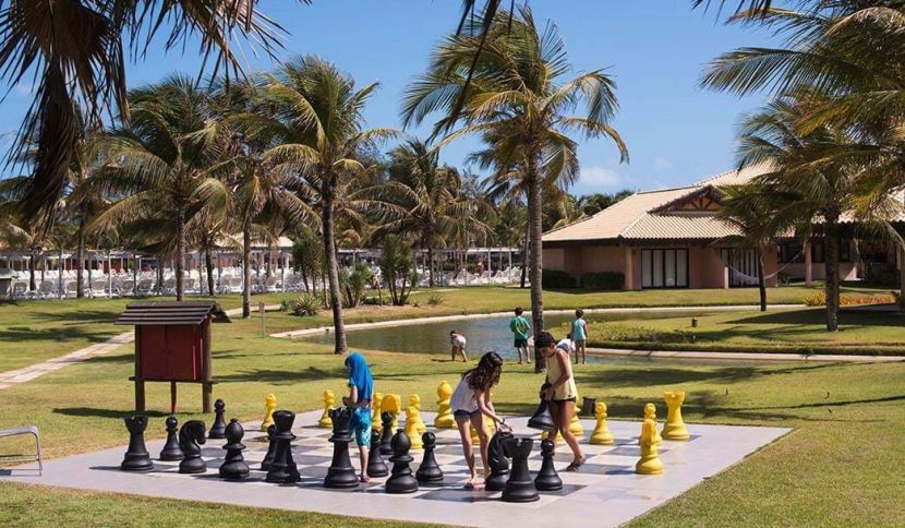 Aréa de lazer, jogo de xadrez dentro do hotel. – foto de Iberostar